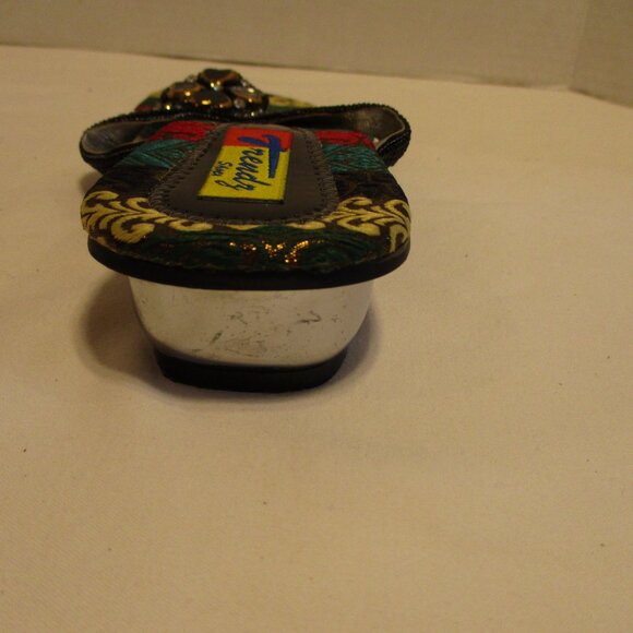 Trendz Woman Size 6 Black Yellow Red Bling Bling Beach Travel Vacation Sandals - Picture 10 of 13